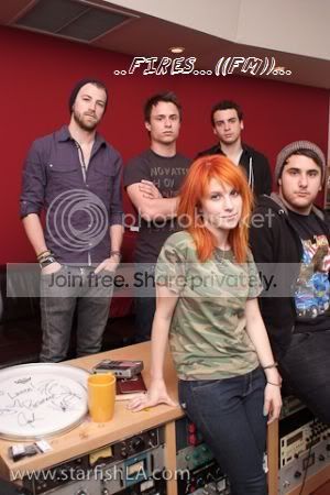 paramore photo normal_paramore_0165.jpg