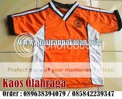 kaos olahraga SD